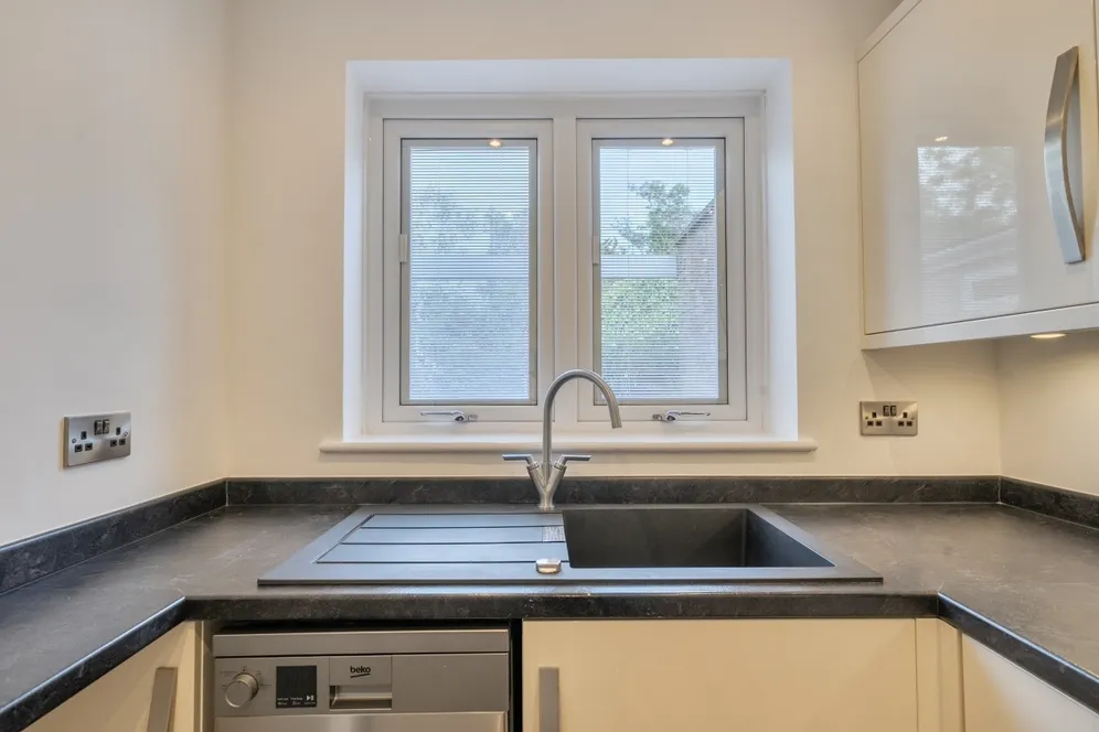 Sandfield Road Stratford-upon-Avon CV37 photo 6