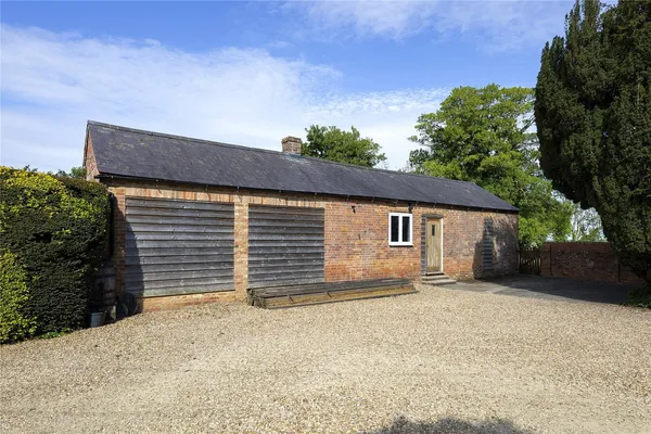 Stratford Road, Nash, MK17 photo 19