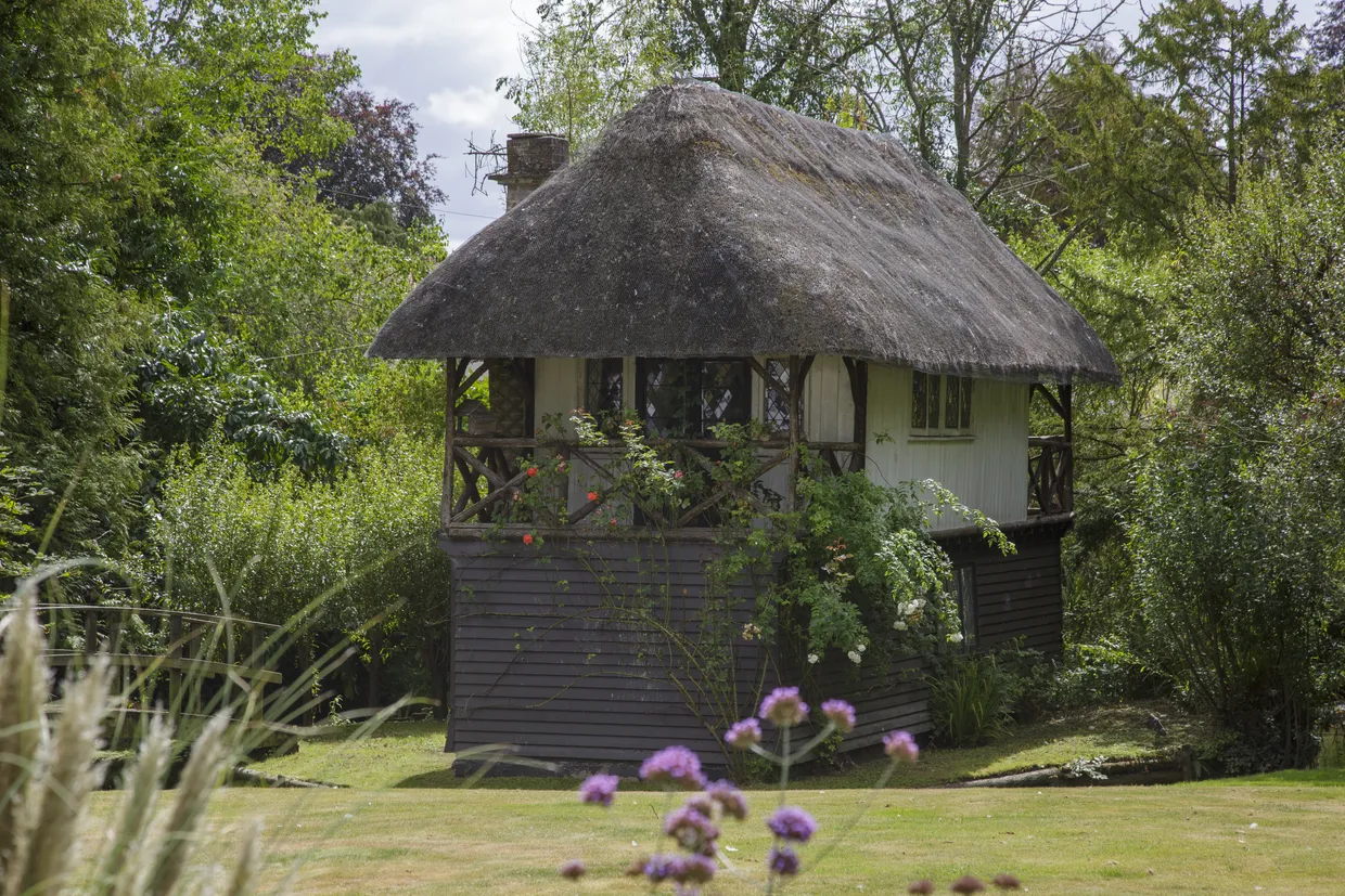 The Avenue, Bourne End, SL8 photo 16