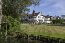The Avenue, Bourne End, SL8 photo 19