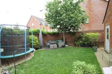 Runnymede Drive, Odiham, RG29 photo 10