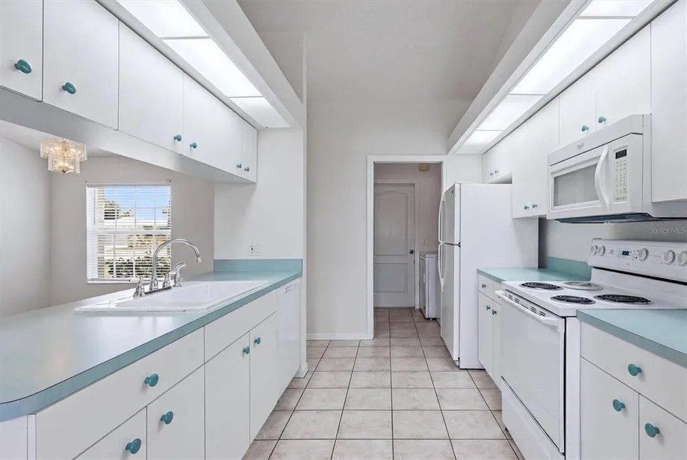 1720 Country Meadows Dr, Sarasota, FL 34235