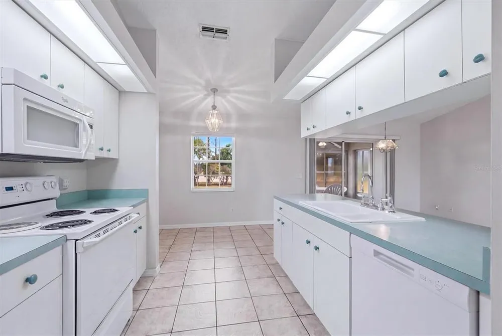 1720 Country Meadows Dr, Sarasota, FL 34235
