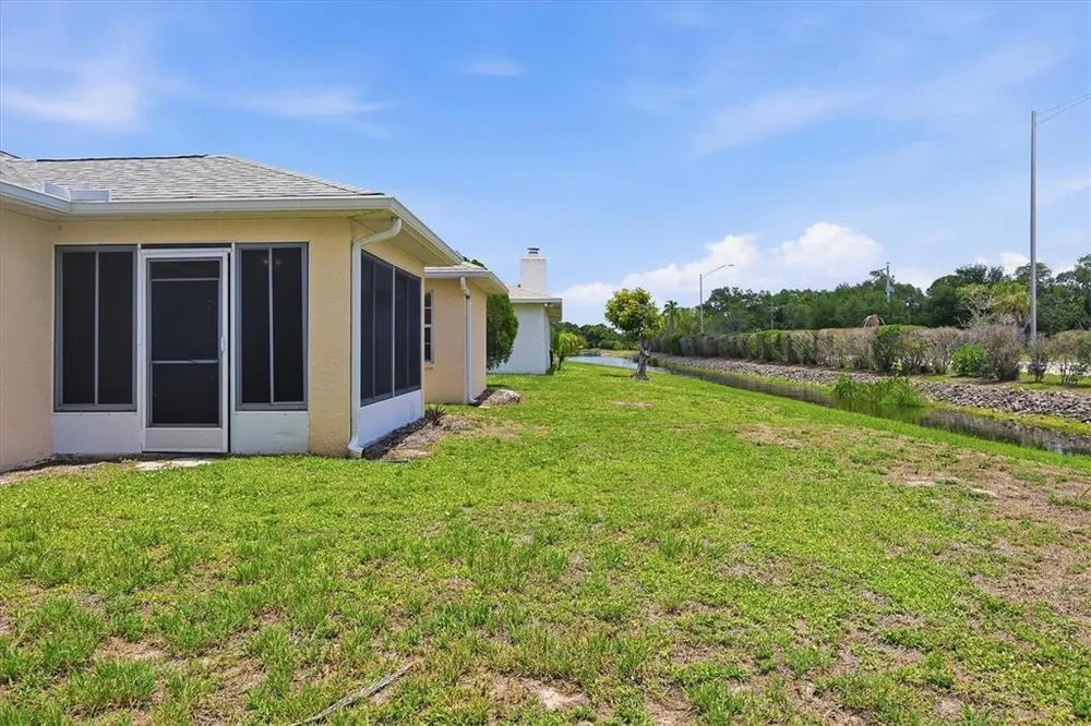 1720 Country Meadows Dr, Sarasota, FL 34235