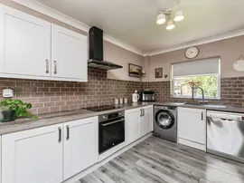 Leigh Avenue, Tingley, Wakefield thumb 3