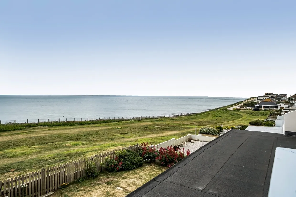 Neville Road Peacehaven BN10 photo 1
