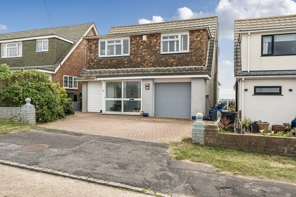 Neville Road Peacehaven BN10 photo 2
