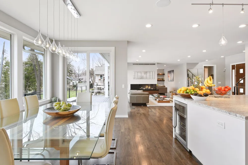 4812 Lakeview Dr, Edina, MN 55424