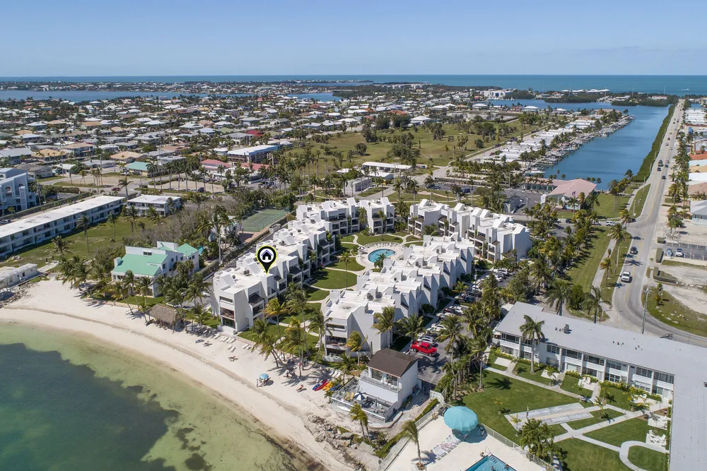 601 W Ocean Dr, Key Colony Beach, FL 33051