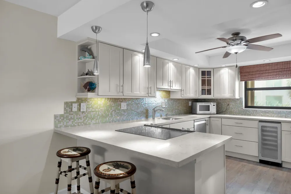 601 W Ocean Dr, Key Colony Beach, FL 33051