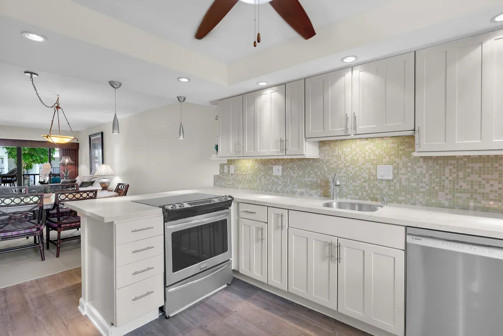601 W Ocean Dr, Key Colony Beach, FL 33051
