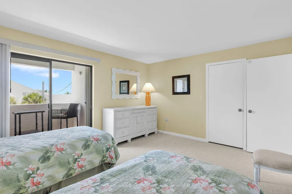601 W Ocean Dr, Key Colony Beach, FL 33051