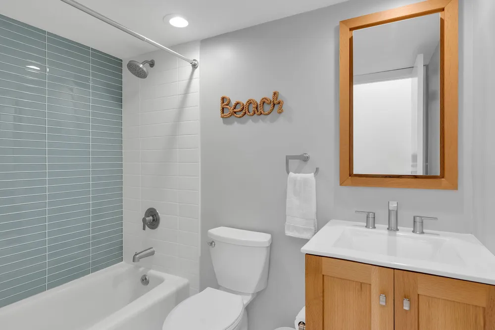 601 W Ocean Dr, Key Colony Beach, FL 33051