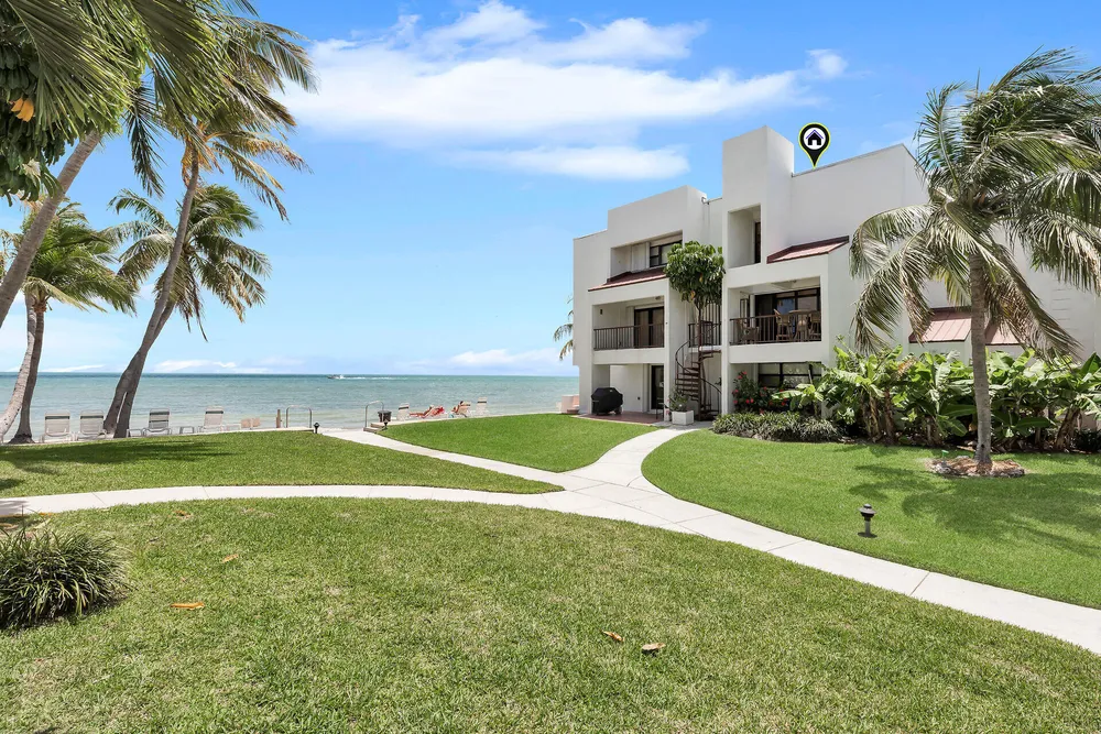 601 W Ocean Dr, Key Colony Beach, FL 33051
