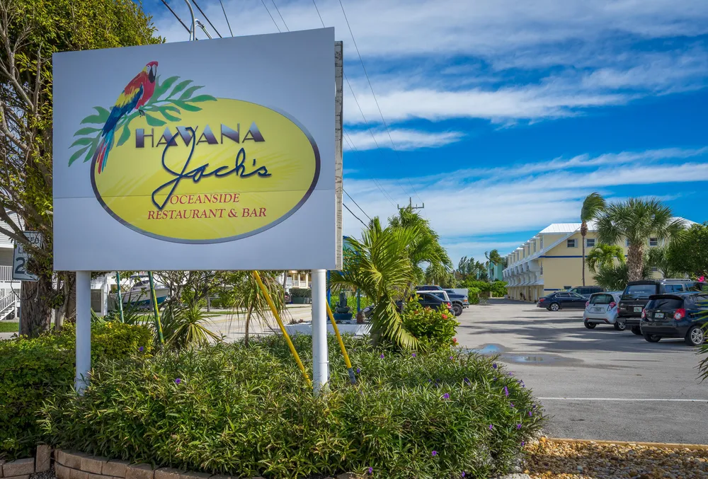 601 W Ocean Dr, Key Colony Beach, FL 33051