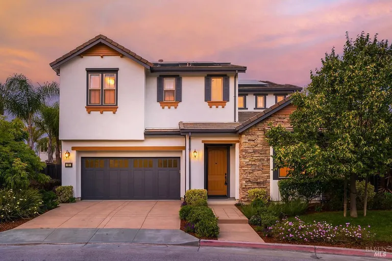 12 Avocet Ct, Novato, CA 94949