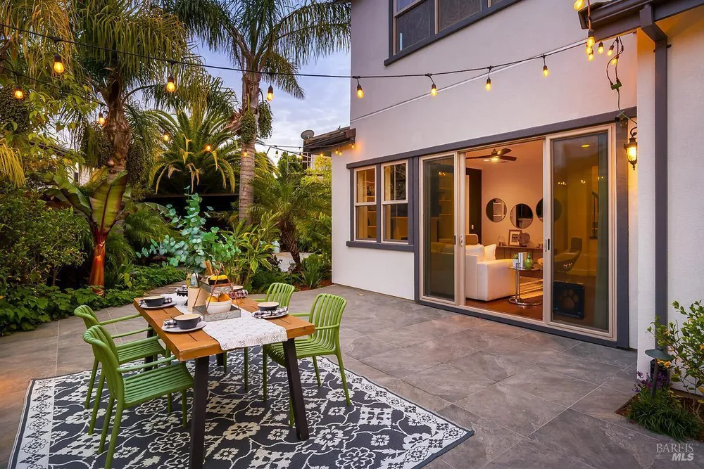 12 Avocet Ct, Novato, CA 94949