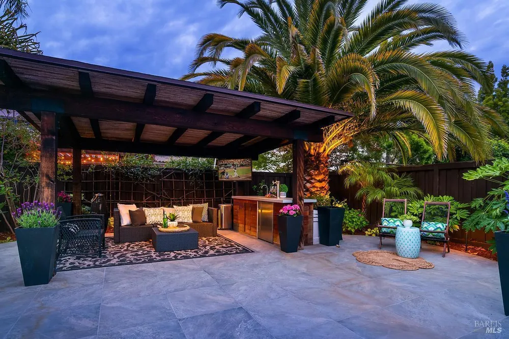 12 Avocet Ct, Novato, CA 94949