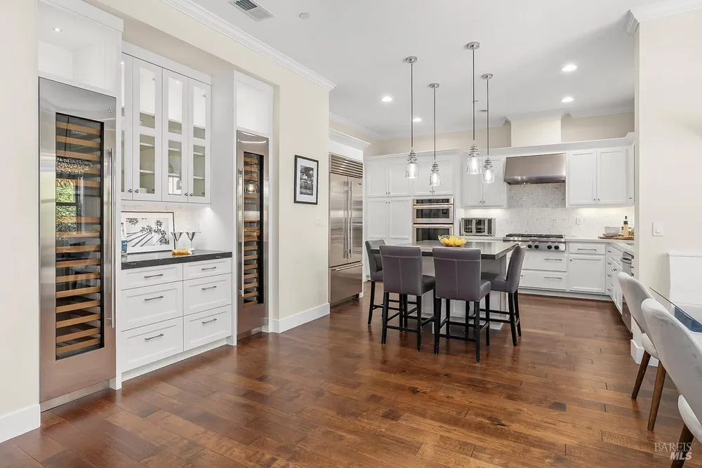 12 Avocet Ct, Novato, CA 94949
