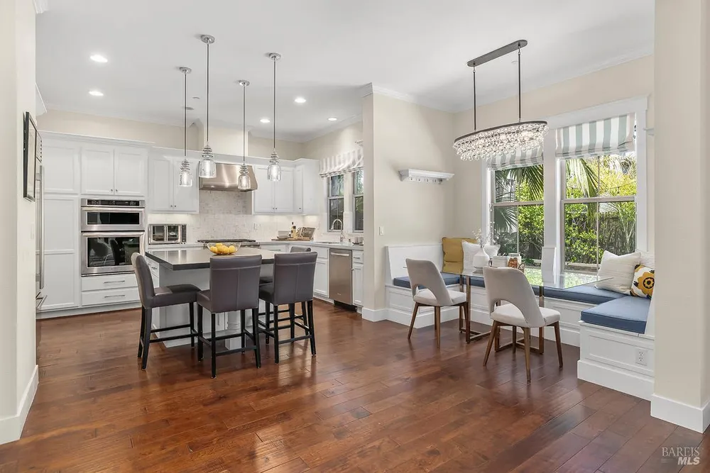 12 Avocet Ct, Novato, CA 94949