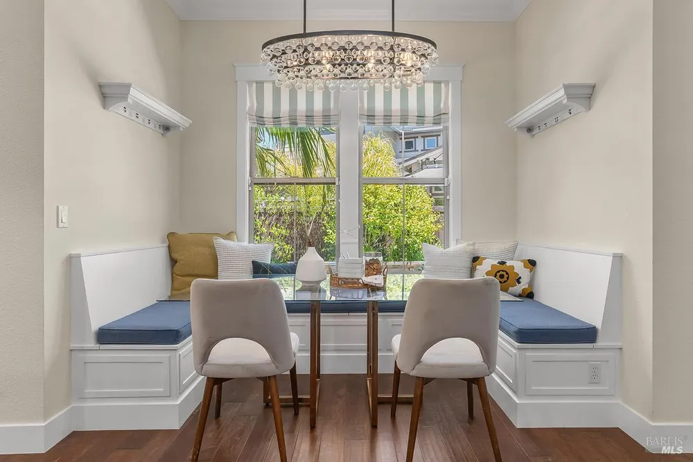 12 Avocet Ct, Novato, CA 94949