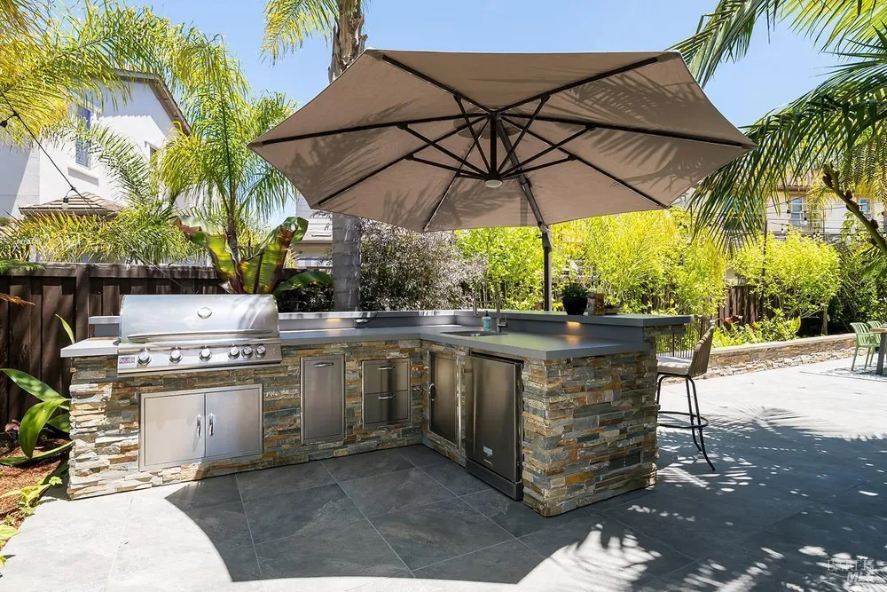 12 Avocet Ct, Novato, CA 94949