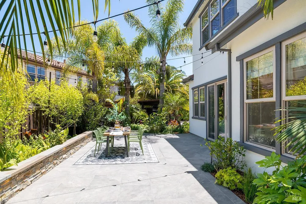 12 Avocet Ct, Novato, CA 94949