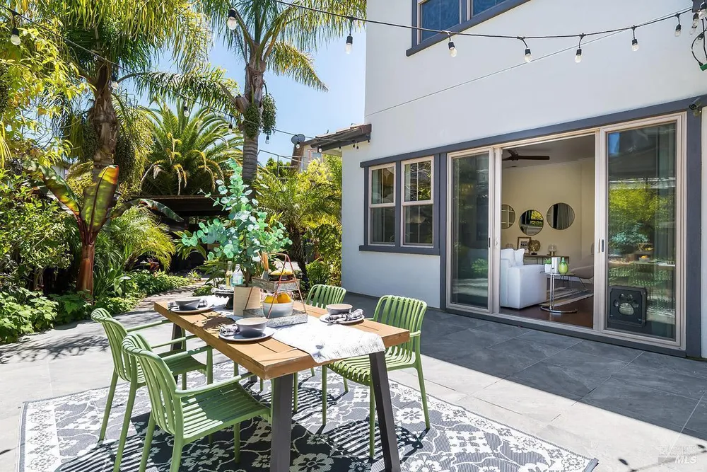 12 Avocet Ct, Novato, CA 94949
