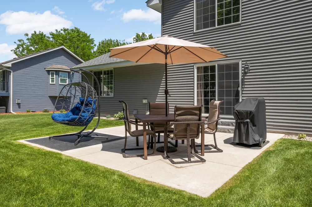 18911 Embers Ave, Farmington, MN 55024