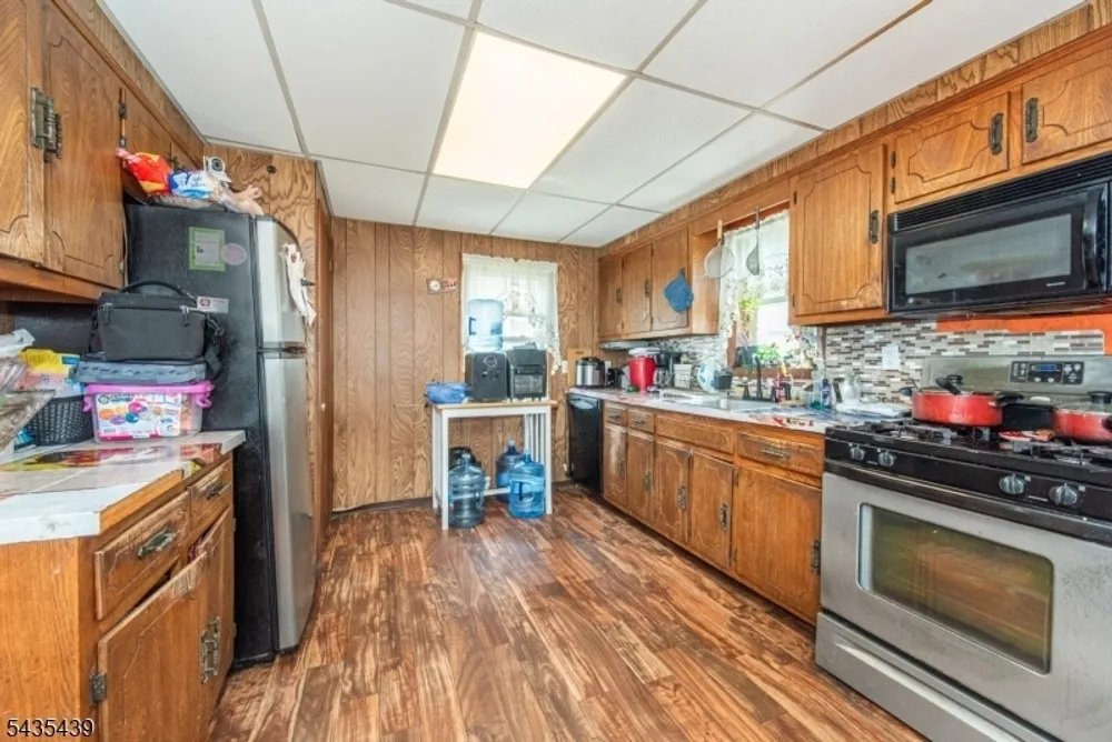 43 Fritz St, Bloomfield, NJ 07003