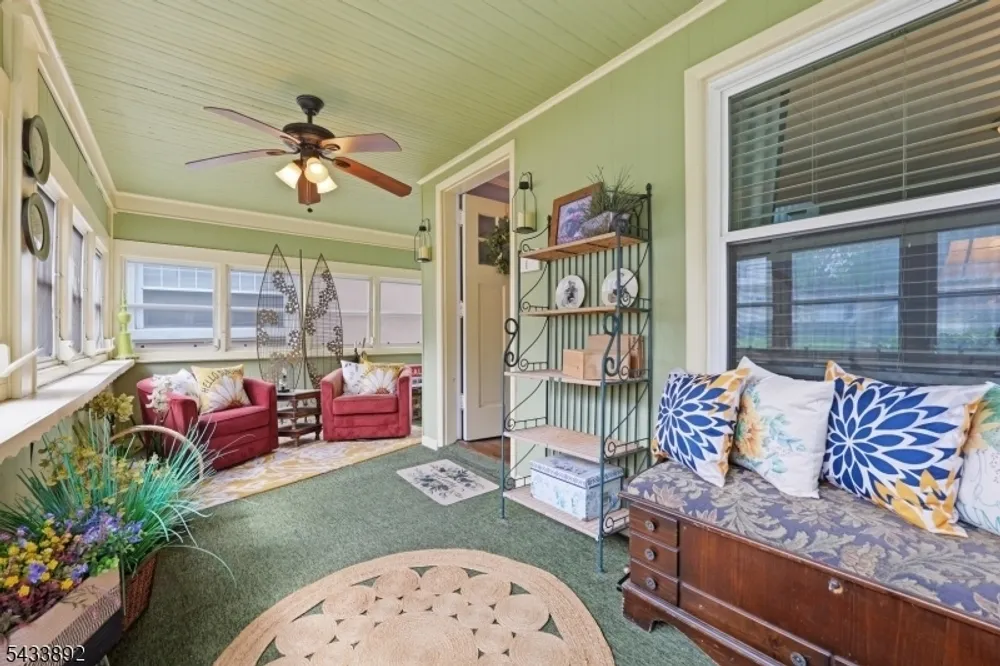 65 Carteret St, Bloomfield, NJ 07003