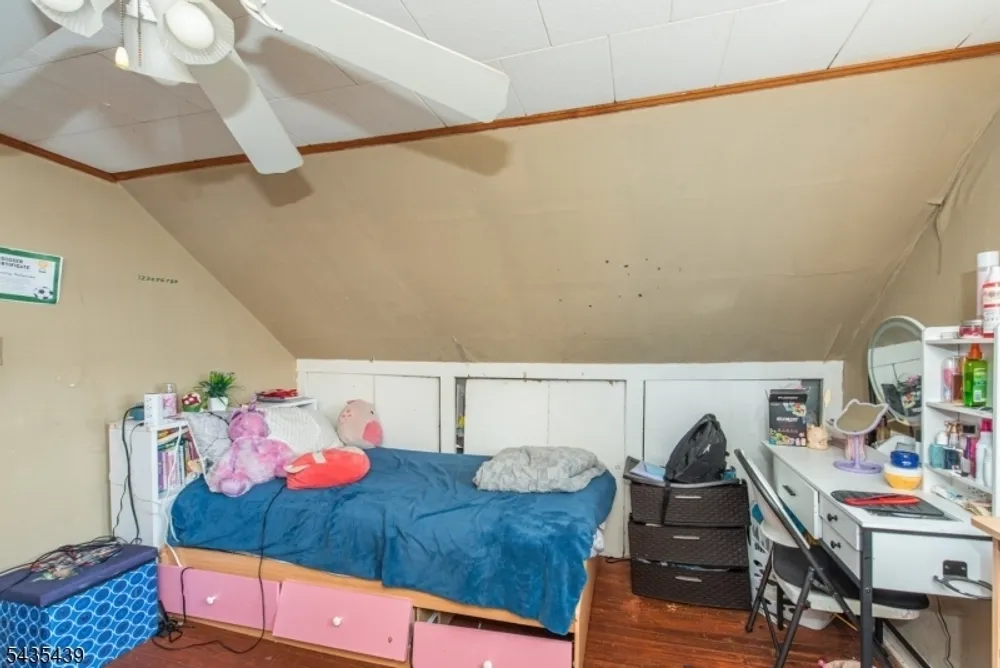 43 Fritz St, Bloomfield, NJ 07003