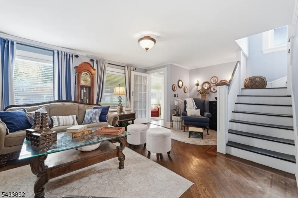 65 Carteret St, Bloomfield, NJ 07003