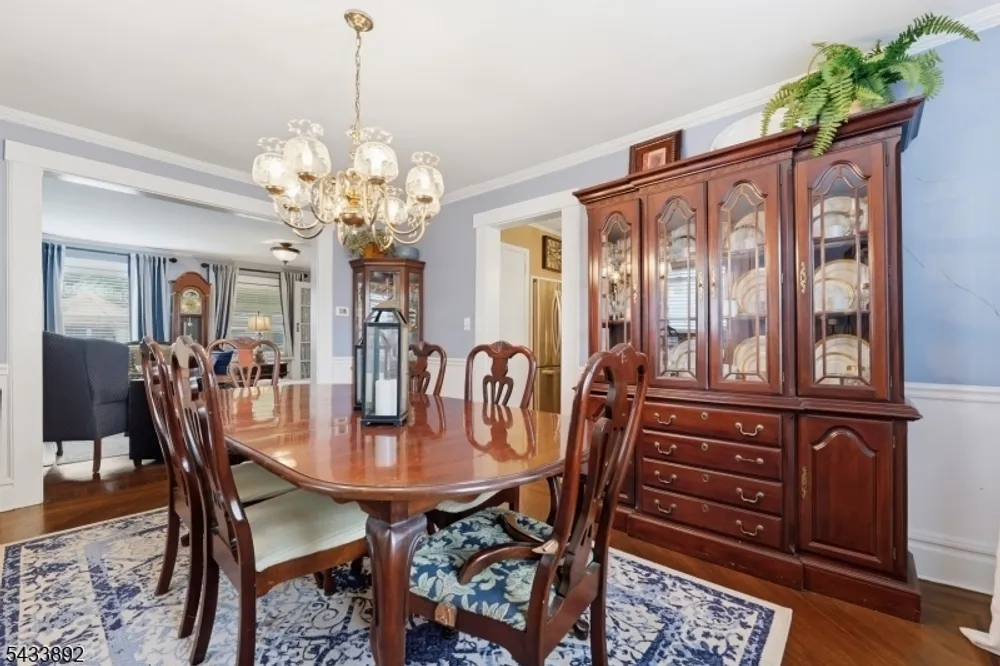 65 Carteret St, Bloomfield, NJ 07003