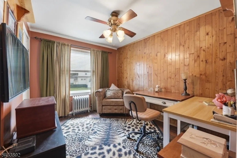 65 Carteret St, Bloomfield, NJ 07003
