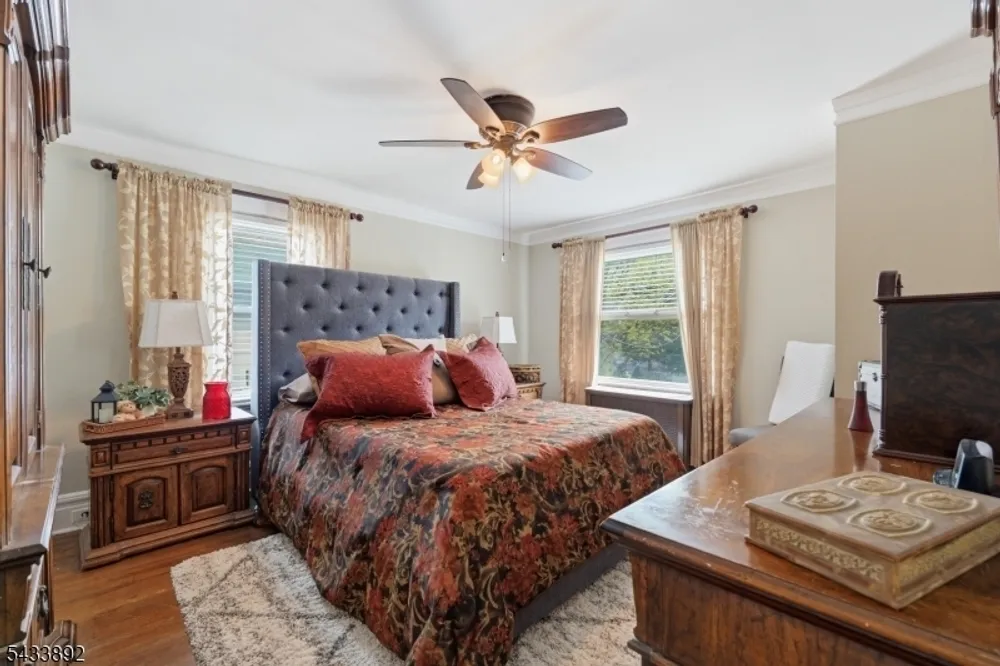 65 Carteret St, Bloomfield, NJ 07003