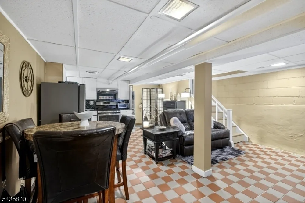 13 Front St, North Arlington, NJ 07031