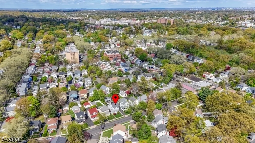 65 Carteret St, Bloomfield, NJ 07003