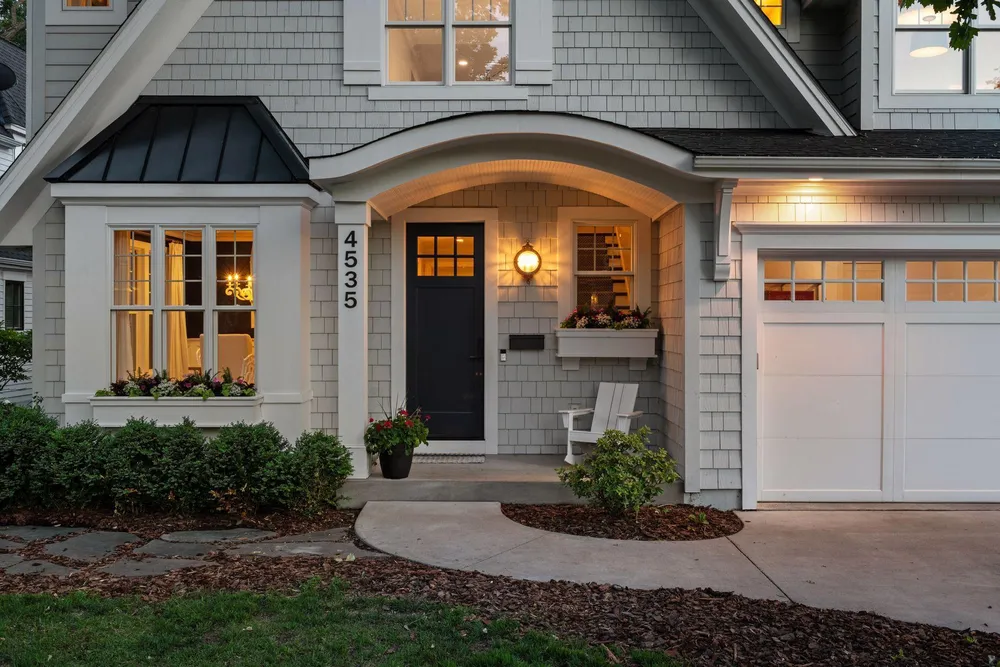 4535 W 56th St, Edina, MN 55424