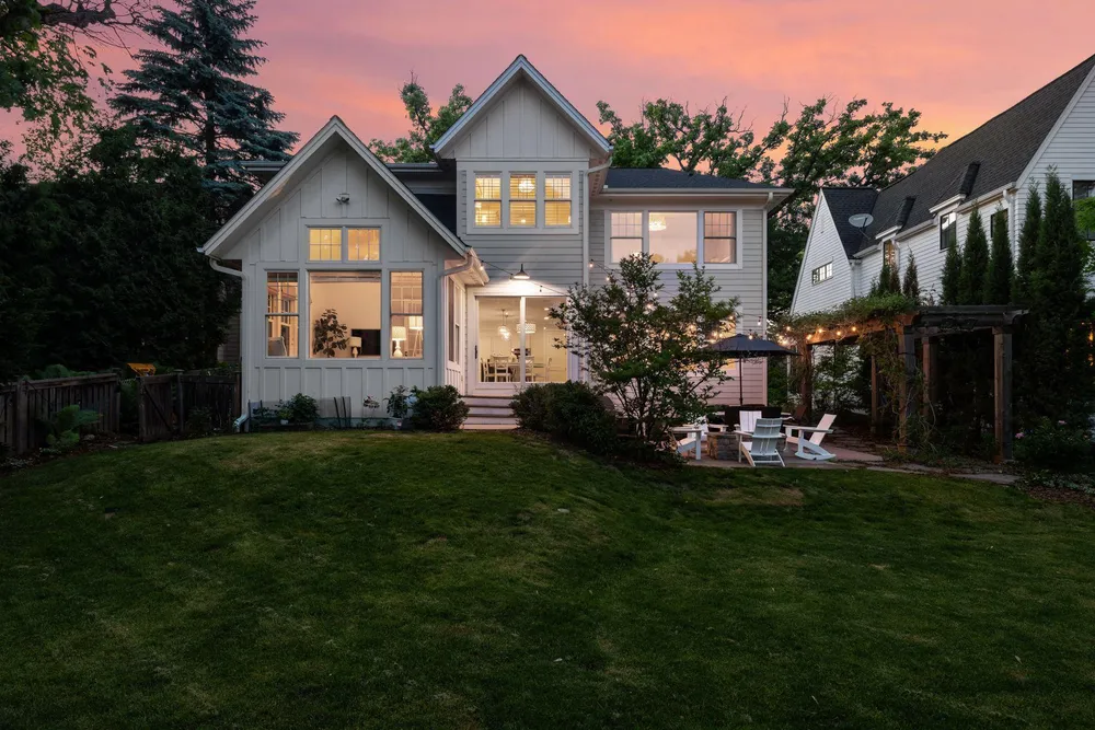 4535 W 56th St, Edina, MN 55424
