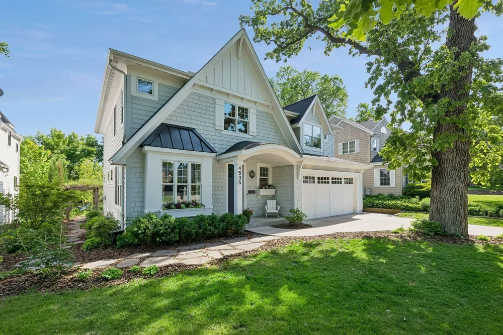 4535 W 56th St, Edina, MN 55424