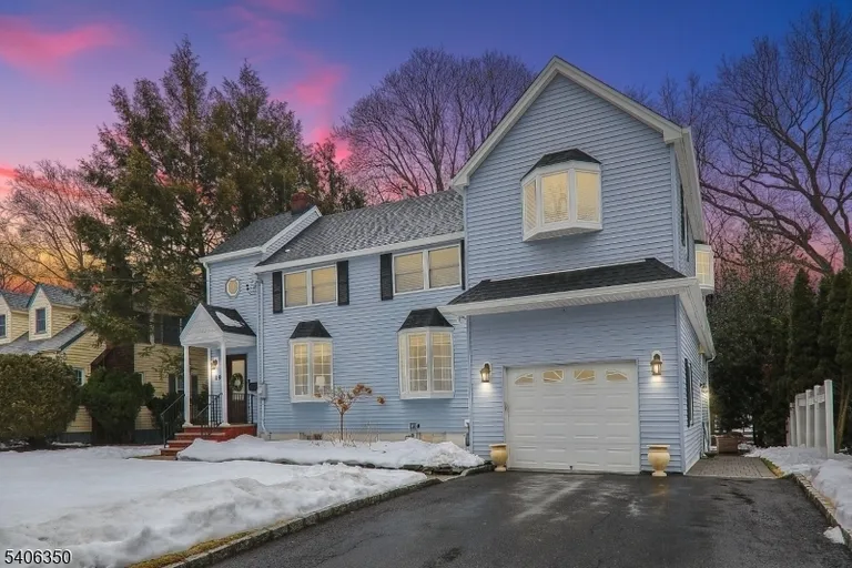 19 Munsee Dr, Cranford, NJ 07016