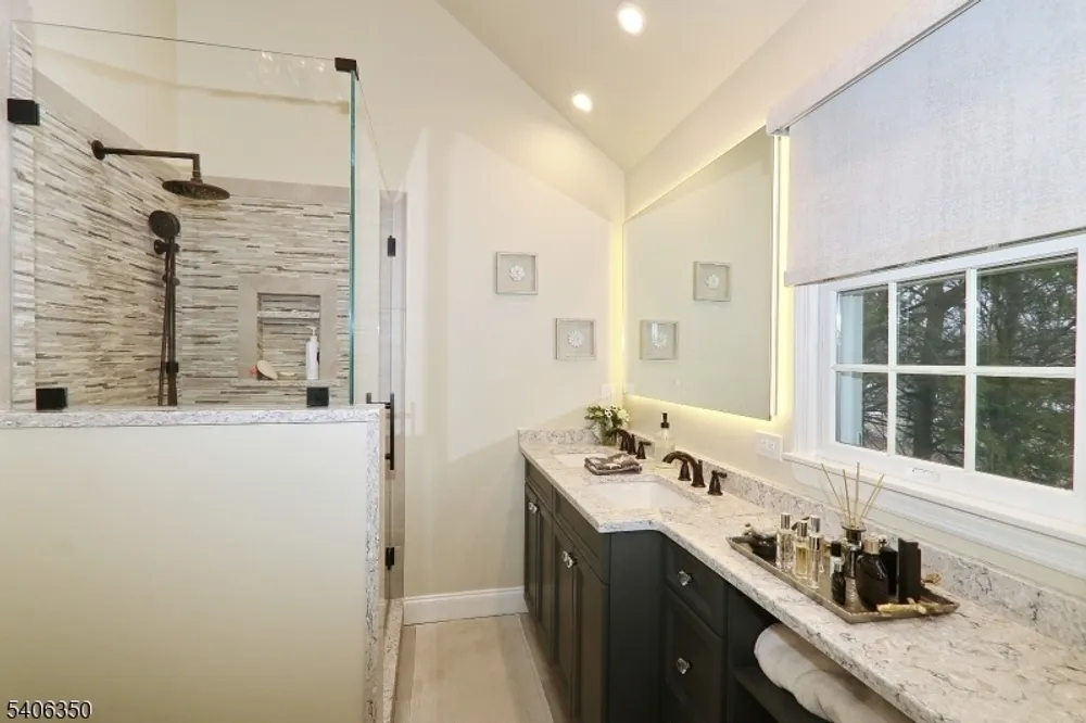 19 Munsee Dr, Cranford, NJ 07016