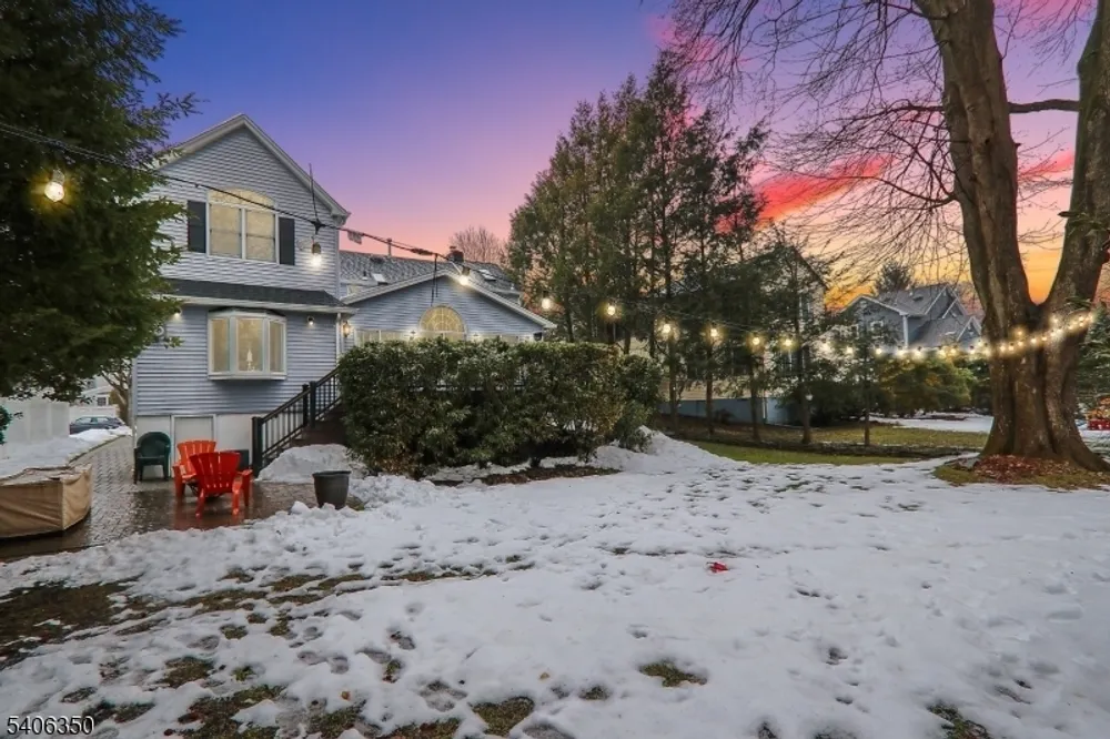 19 Munsee Dr, Cranford, NJ 07016