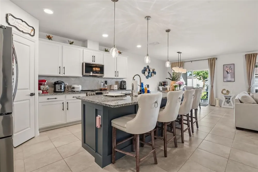 1217 Michelangelo Ln, Winter Haven, FL 33884