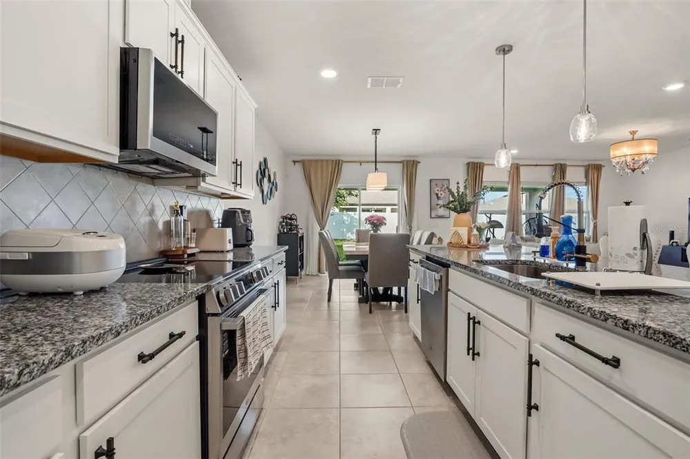 1217 Michelangelo Ln, Winter Haven, FL 33884
