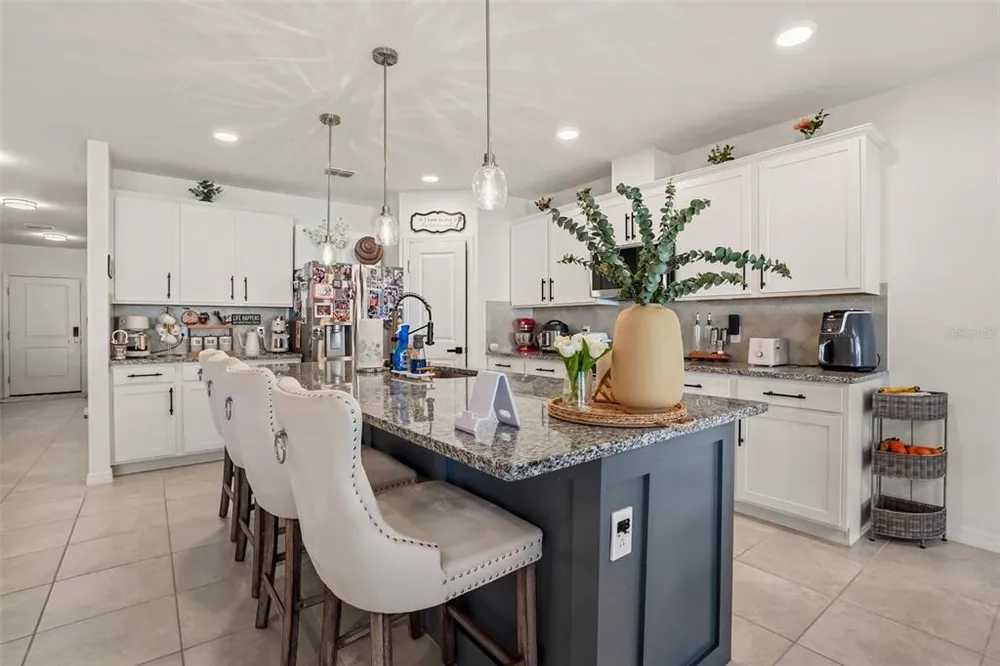 1217 Michelangelo Ln, Winter Haven, FL 33884