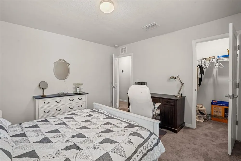 1217 Michelangelo Ln, Winter Haven, FL 33884