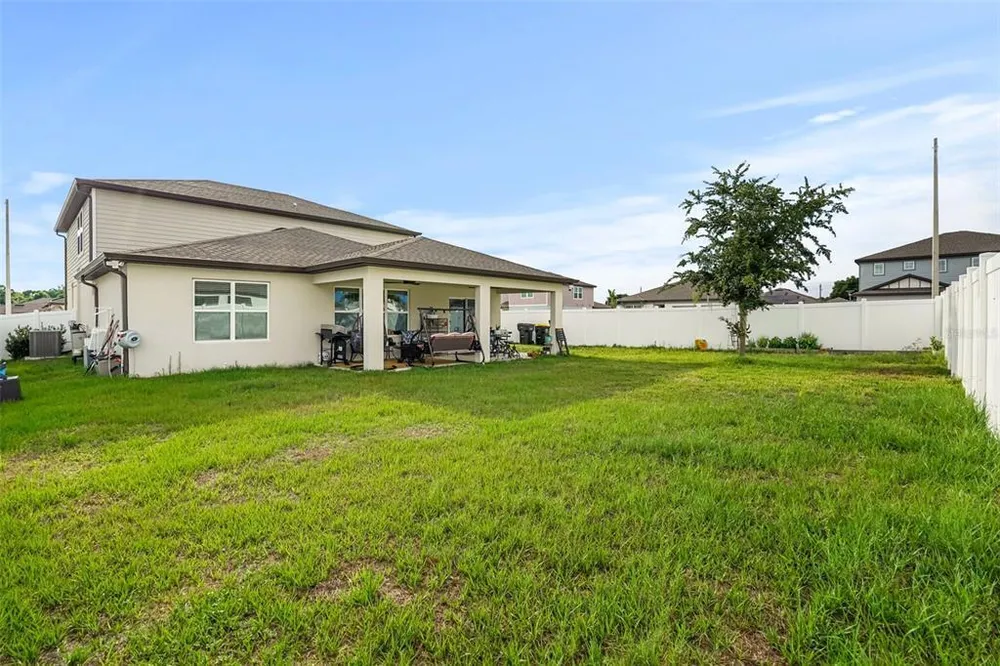 1217 Michelangelo Ln, Winter Haven, FL 33884