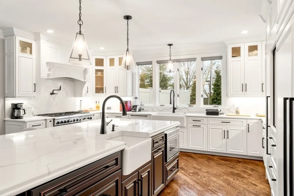 7 Schoolmaster Ln, Dedham, MA 02026